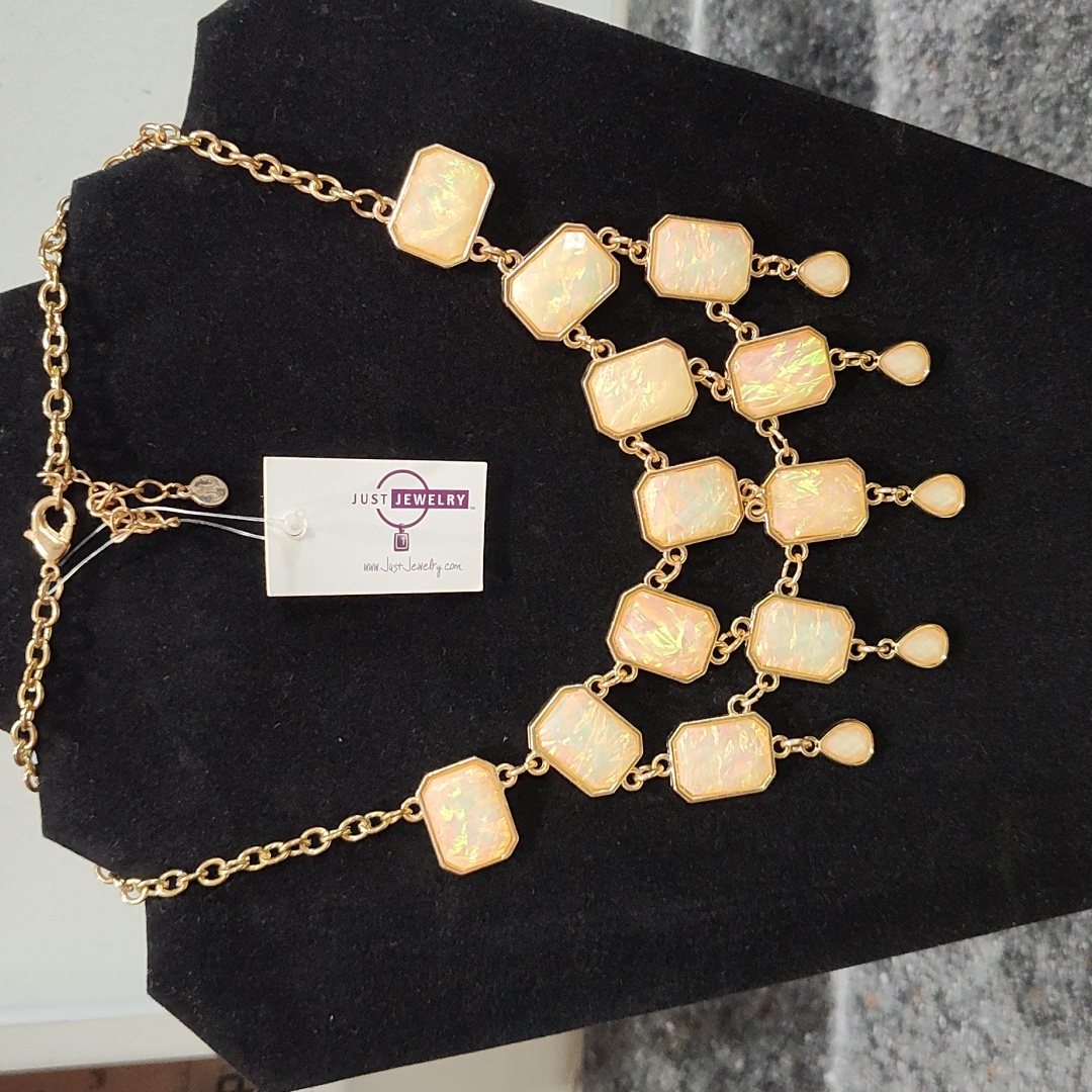 Peach N Gold Necklace